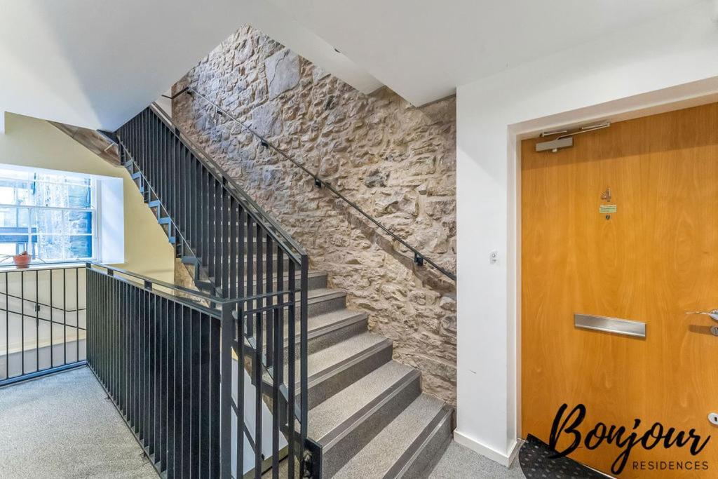 Spacious 2Br-1Ba - Grassmarket - Free Parking By Bonjour Residences Edimburgo Exterior foto